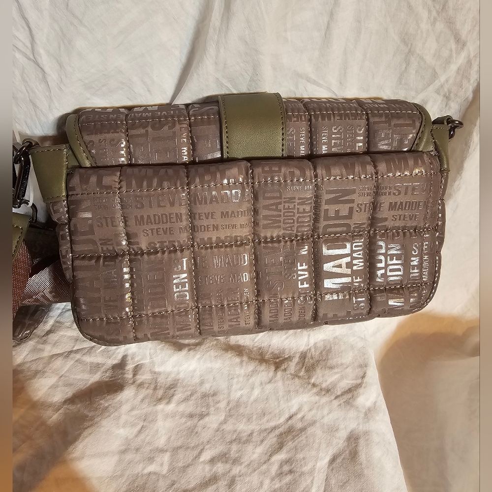 Steve Madden NWOT Byphyre Olive Green Crossbody - Picture 4 of 8